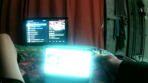 Snapshot of alliste260584 chatting on February 24, 5:30 am alliste260584 online show from February 24, 5:30 am