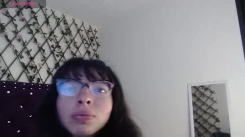 alllisson_ online show from March 16, 8:35 pm