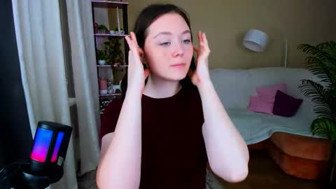 alluringeyess online show from September 22, 12:25 pm