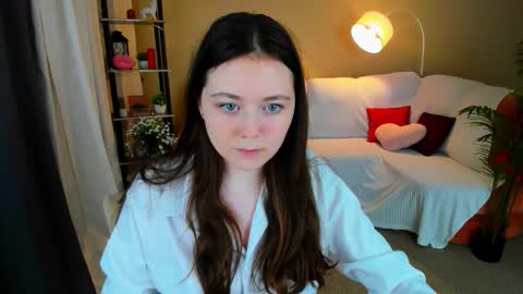 alluringeyess online show from February 16, 6:30 pm