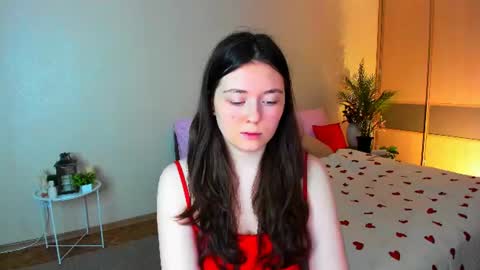 alluringeyess online show from July 7, 7:23 am