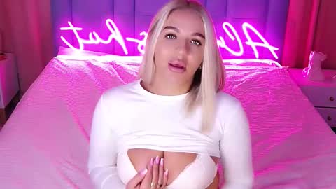 AlwaysHot online show from November 5, 2:28 am