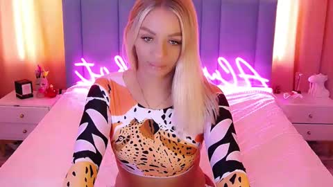 AlwaysHot online show from March 10, 3:23 am