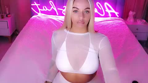 AlwaysHot online show from November 19, 3:06 am