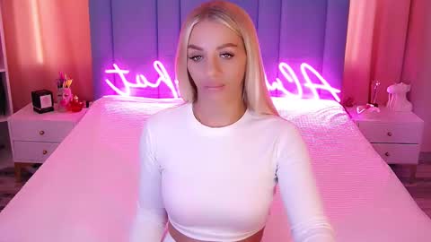 AlwaysHot online show from February 23, 2:14 am