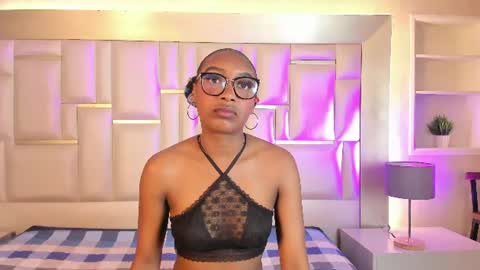 ally_jackson online show from June 17, 12:50 pm