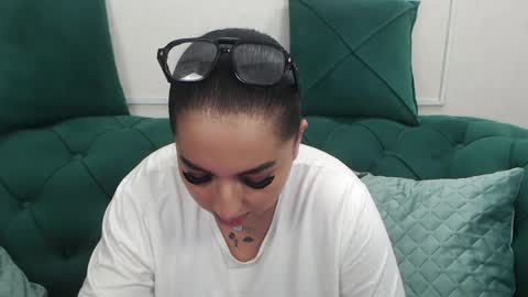         online show from April 22, 9:12 pm