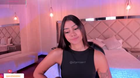 Snapshot of allyjensen chatting on September 22, 10:46 am Alisson online show from September 22, 10:46 am