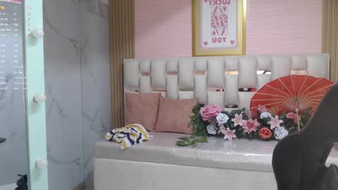 Allysa  online show from December 20, 8:24 pm