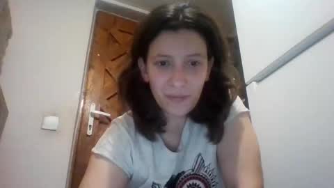 Snapshot of alma_amy chatting on December 28, 9:40 pm Alma online show from December 28, 9:40 pm