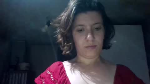 Snapshot of alma_amy chatting on February 26, 10:22 pm Alma online show from February 26, 10:22 pm