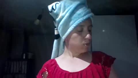 Snapshot of alma_amy chatting on March 10, 8:23 pm Alma online show from March 10, 8:23 pm