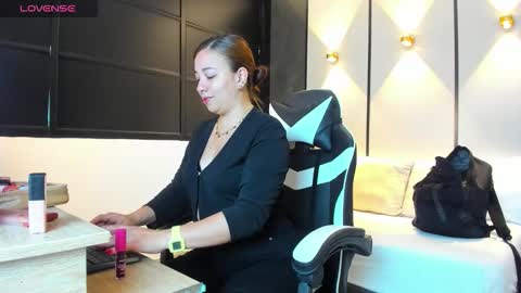 ALMA FENIX  online show from October 14, 12:41 pm