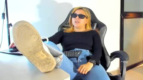 ALMA FENIX  online show from March 12, 1:03 pm