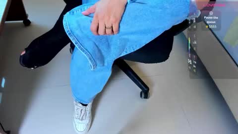 ALMA FENIX  online show from November 15, 1:34 pm