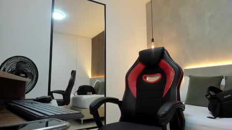 ALMA FENIX  online show from November 24, 1:13 pm