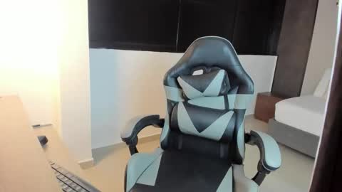 ALMA FENIX  online show from October 13, 12:30 pm