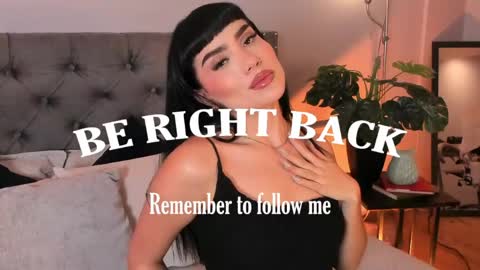 Mia online show from April 27, 1:08 pm