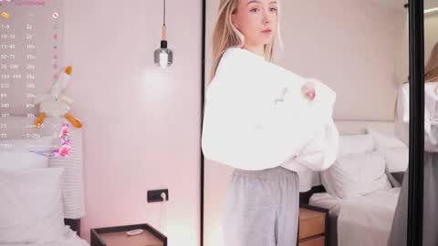 Lia online show from April 22, 3:14 am