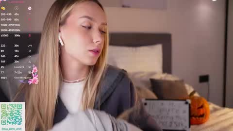 Lia online show from October 17, 3:10 am