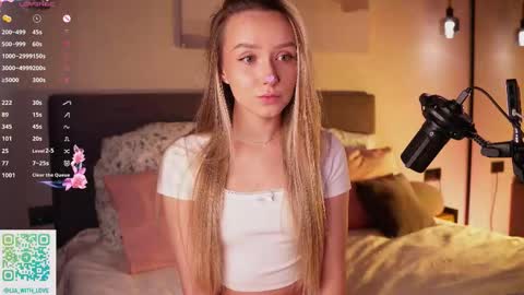 Lia online show from December 3, 3:31 am