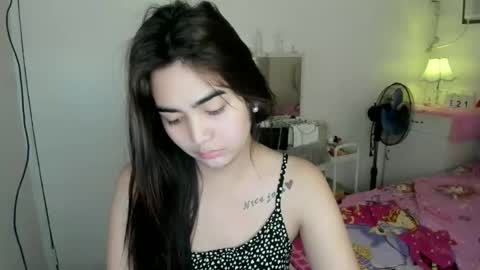 alovelydollnica online show from April 21, 1:53 am