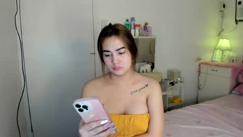alovelydollnica online show from August 7, 2:29 am