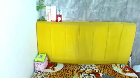 alunnaclarkcm online show from December 22, 2:15 am