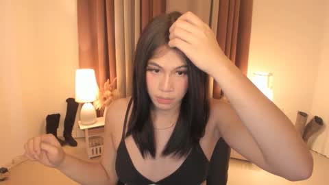 alwina_williams online show from April 28, 3:54 am