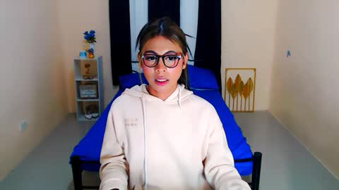 Snapshot of alyannarose chatting on October 9, 7:51 pm alyannarose online show from October 9, 7:51 pm