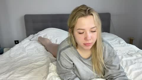 Al online show from April 25, 7:44 am