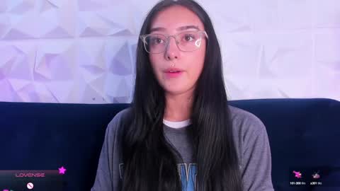 sopie online show from February 3, 11:20 am