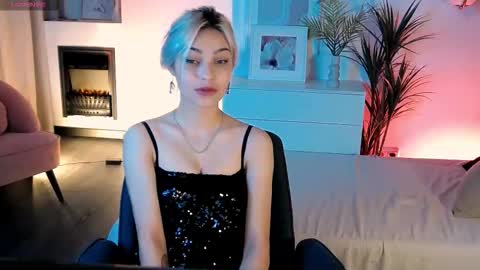 Alysia online show from October 8, 2:43 pm