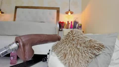 alysonjackson online show from April 25, 1:41 pm