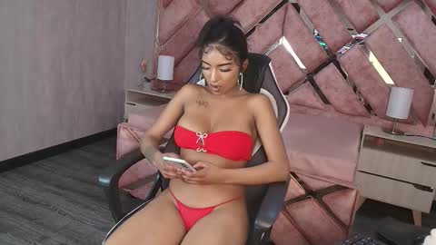 Alyssa  online show from December 19, 7:50 pm