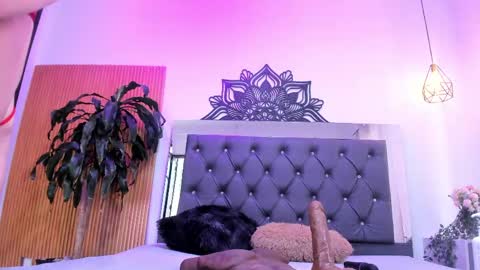 Alyssa Kross online show from April 30, 4:23 pm