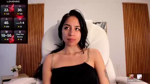 alyssabeauty_ online show from July 27, 9:12 pm