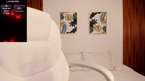 alyssabeauty_ online show from April 21, 3:02 am