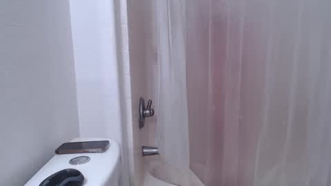 Snapshot of alyssiaamorexo chatting on December 16, 2:27 pm Alyssiaamorexo online show from December 16, 2:27 pm