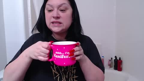 Snapshot of alyssiaamorexo chatting on February 23, 1:56 pm Alyssiaamorexo online show from February 23, 1:56 pm