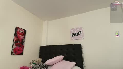 Snapshot of amabella_w chatting on January 3, 7:50 pm Isabella online show from January 3, 7:50 pm