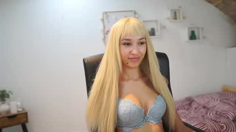 Amai  Liu online show from September 10, 6:30 pm