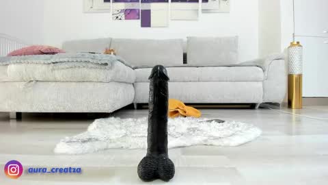 Amalia Nilsson  online show from April 24, 1:58 pm