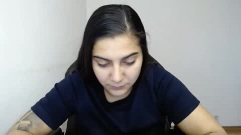 The queen of the biceps  online show from April 6, 4:46 am