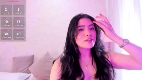 Snapshot of amanda_26 chatting on December 24, 6:39 pm Luisa online show from December 24, 6:39 pm