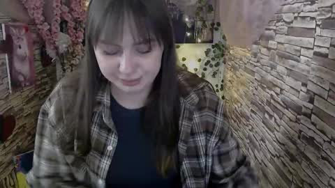 Snapshot of amanda_bright_ chatting on October 13, 7:00 am amanda_bright_ online show from October 13, 7:00 am