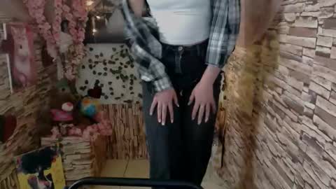 Snapshot of amanda_bright_ chatting on October 10, 7:57 am amanda_bright_ online show from October 10, 7:57 am
