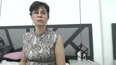 amanda_ramirez online show from June 5, 8:15 pm
