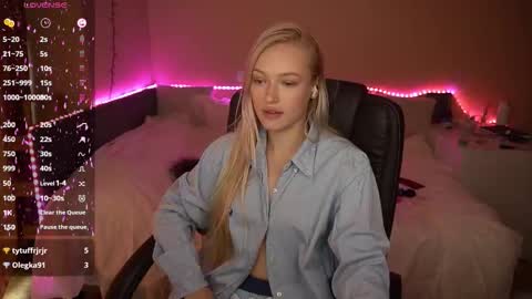 Amanda online show from September 28, 1:27 pm