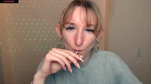 Snapshot of amandasentin chatting on September 16, 8:11 am Amanda online show from September 16, 8:11 am
